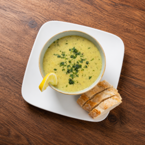 Gerstensuppen mit Hähnchen